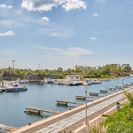 Aparthotel Odalys Du Golfe 4*